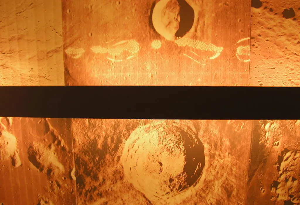 Hotel Moon-1